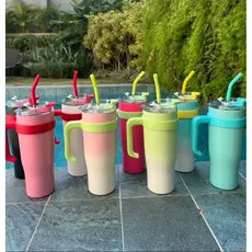 Caneca a Vacou com Alça 1200ml adesivo 3D Canudo de Ferro e Tampa Elgante