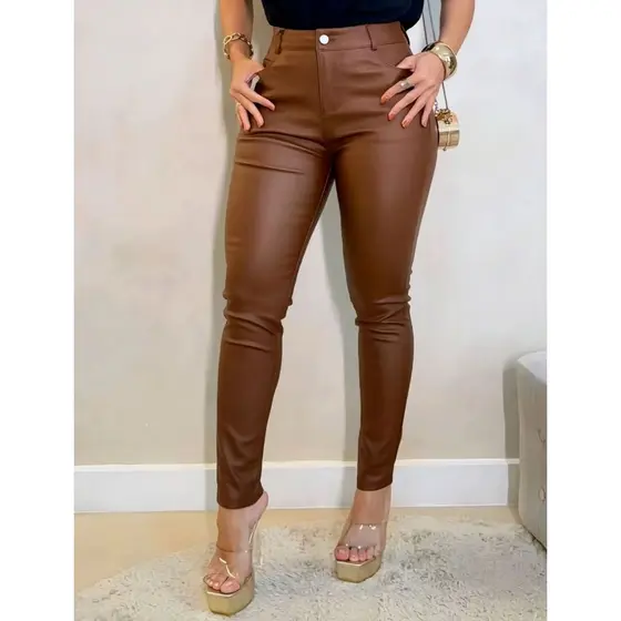 Calça de Couro Feminina Cintura Alta Premium, Modela a Silhueta e Valoriza o Corpo, Efeito Levanta Bumbum, Ajuste 301600