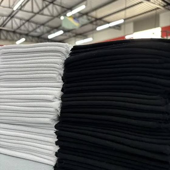 KIT 2 Kg de Retalhos BRIM Preto e Branco PARA TAPETES E ARTESANATOS patchwork