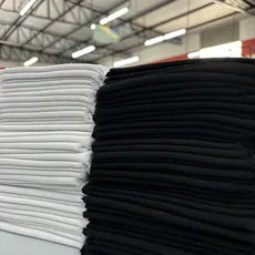 KIT 2 Kg de Retalhos BRIM Preto e Branco PARA TAPETES E ARTESANATOS patchwork
