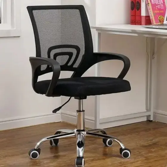 Cadeira de Escritório Ergonômica com Encosto em Tela Mesh, Regulagem de Altura, Base Cromada – Preta