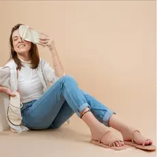 Sandália Papete Feminina Confortável com Brilho