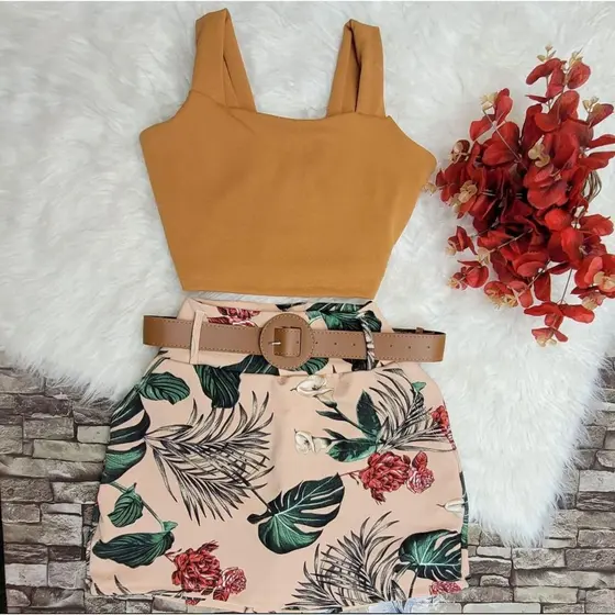 Conjunto Feminino Plus Size Blusa Cropped + Short Saia com Cinto Plus Size - Conjuntinho Plus Curve
