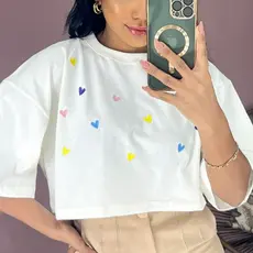 T-Shirt Cropped Oversized Feminino Tecido 100% Algodão Coração Bordado Estilo Confortável e Moderno