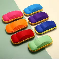 Kit com 10 uns. Caixa De Óculos De Sol Para Crianças Em Forma De Carro Zíper Diversas Cores Nova