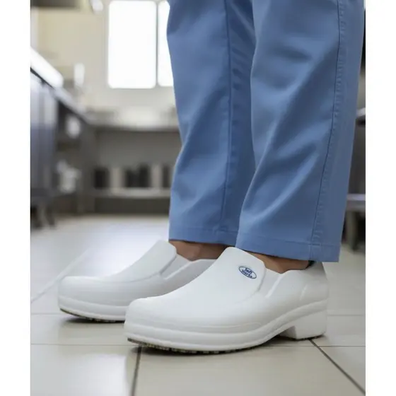 Sapato BB65 Segurança Antiderrapante Para Cozinha Enfermagem Limpeza Industria Profissional