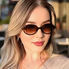Óculos de Sol Feminino Retrô Luxuoso Estilo Vintage com Proteção UV400 Premium