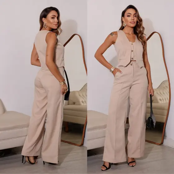 Conjunto Feminino Colete com Botões e Calça com Dois Botões Alfaiataria