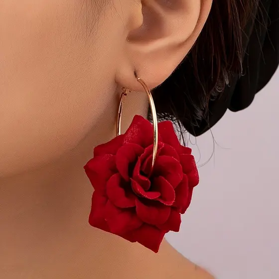 Brincos de tecido, brincos de design de nicho da moda, novos brincos de rosa vermelha brilhante generosos e exagerados