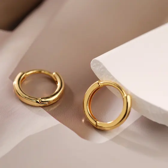 Brincos de argola lisos banhados a ouro 18k para mulheres brincos redondos de luxo requintados