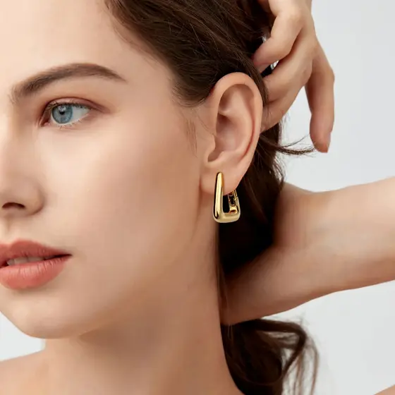 Brinco Argola Quadrada Com Fecho Italiano Banhado A Ouro 18K Liso Luxo Brinco Antialérgico
