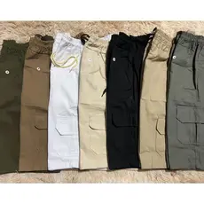 bermuda cargo com 6 bolsos  cintura elástica,