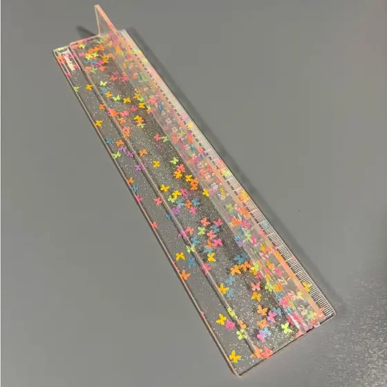 Régua com Proteção para os Dedos em Acrílico Transparente Borboleta com glitter