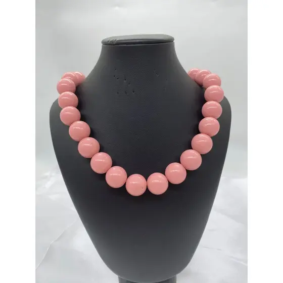 Colar de Bolas – Elegância que Nunca Sai de Moda
