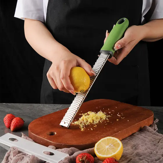 Ralador de cozinha multifuncional de aço inoxidável, adequado para frutas, queijo, Chocolate, casca de limão, queijo e o