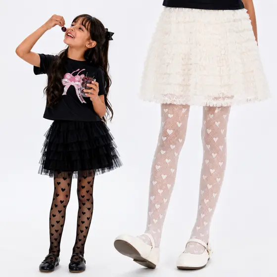 Meia-Calça Infantil Feminina de Algodão com Estampa de Coração, Cores Branco e Preto