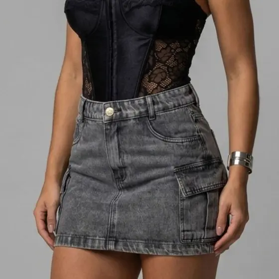 Saia Cargo Curta Modela  Levanta Bumbum  Moda com Lycra Bolso na Lateral Estilosa Cintura Alta  Feminina