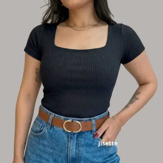 Blusa Canelada Manga Curta Blusinha Básica Feminina Decote Quadrado