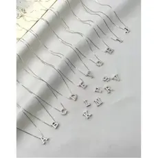 OI HELLO LOJA - Colar letra inicial cravejada banhado à prata 925 Elegante e estiloso letra zirconia