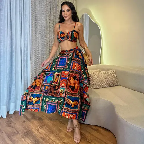 Conjunto Saia Assimétrica Ponta Quadrada e Cropped com Alças de Regulagem