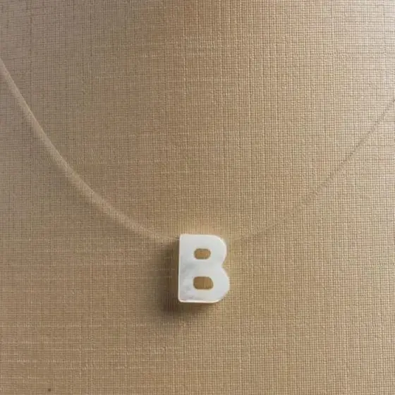 Colar Fio Nylon madrepérola de Letras iniciais Fechou folheado