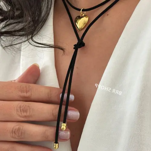 Colar em Couro Camurça Pingente Coração Cowgirl Elegante Moda Pingente em Aço Inoxidavel