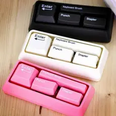 Mini teclado conjunto de papelaria clipe ímã perfurador grampeador escova estudantes presente material escolar