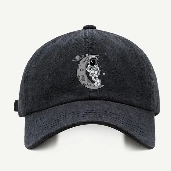 Bone baseball masculino preto Café Na LuaCom regualgem cores bege e branco