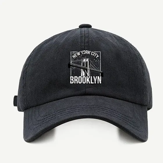 Bone baseball masculino preto Ponte Do BrooklynCom regualgem cores bege e branco