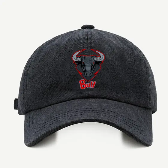 Bone baseball masculino preto Bull TouroCom regualgem cores bege e branco