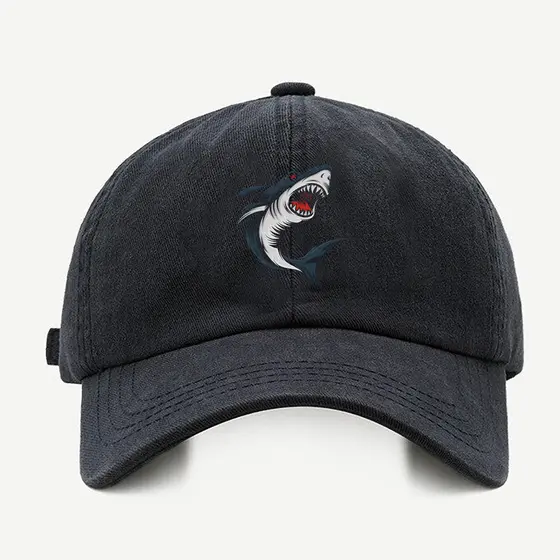 Bone baseball masculino preto Shark DarkCom regualgem cores bege e branco
