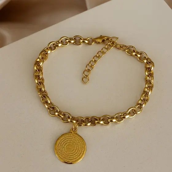 Pulseira Feminina Elo Portugues Com Berloque Medalha Pai Nosso Banhado A Ouro 18k