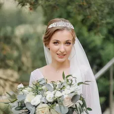 Tiara de Strass Prateada, Design Incrustado, Ideal para Estilo de Casamento e Festas de Formatura