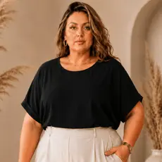 Blusa Feminina Soltinha Básica Social Plus Size Elegante Manga Curta Morcego Moderna Tecido Duna Leve e Confortável
