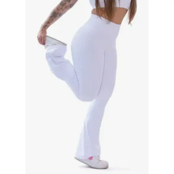 Calça Flare Branca  Tecido Boca De Sino Bailarina Cintura Alta