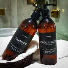 Kit 2 Frascos Âmbar 500ml com Válvula Pump | Shampoo e Condicionador | Dispenser Minimalista para Banheiro