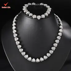 Colar em formato de coração cravejado com um diamante de 11 mm Colar em aço titânio Joia feminina requintada