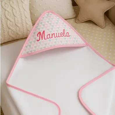 Toalha Premium com Capuz 80x70cm Personalizada com Nome Bordado para Bebê - Macia e Absorvente