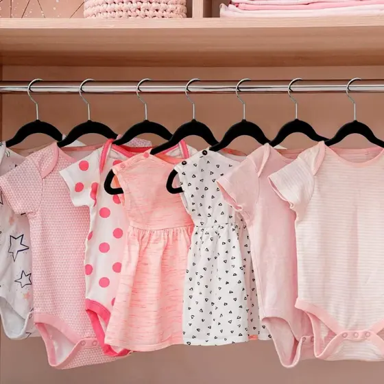 Kit Cabides Veludo Antideslizante Gancho Closet Guarda Roupa Organização Suporte Camisa Pendura