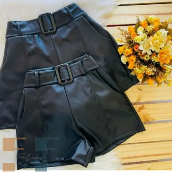 Combo 2 Short Em Couro Fake No tecido Cirre Cintura Alta Curto Com Cinto Ajustável