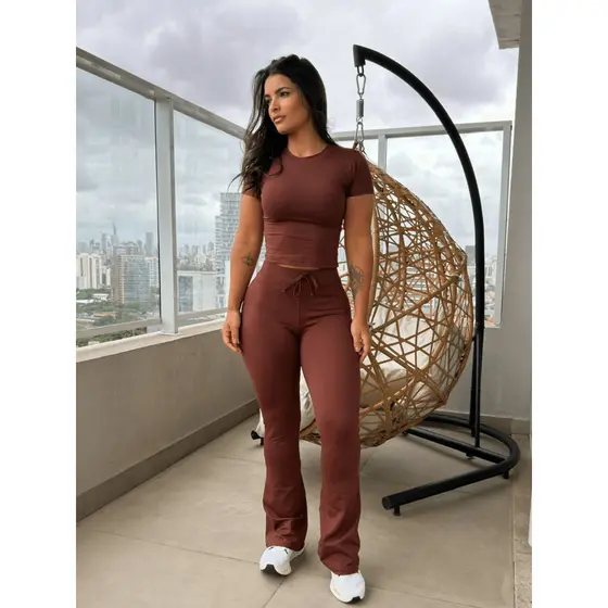 Conjunto Feminino Cropped Baby Tee + Calça Bailarina Flare Poliamida Premium Legging Moda Gringa