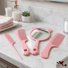 Kit Beleza em Várias Cores com Espelho de Gatinho e 3 Pentes com Diferentes Espaçamentos
