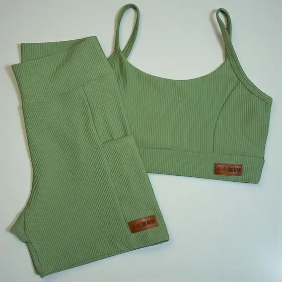 Conjunto Fitness Canelado - Shorts com Bolso + Top de Alça