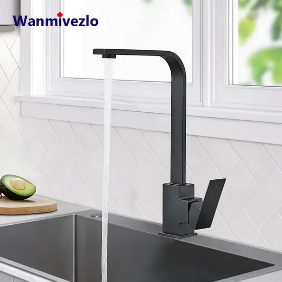 Torneira Quadrada De Cozinha Quente E Fria Com Rotação De 360 Graus Montada