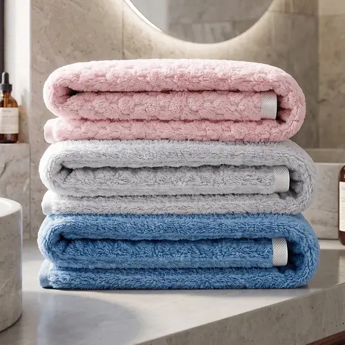 Kit 3 Toalha De Banho Microfibra Macia Secagem Rapida Branco Gelo | Rosa | Azul