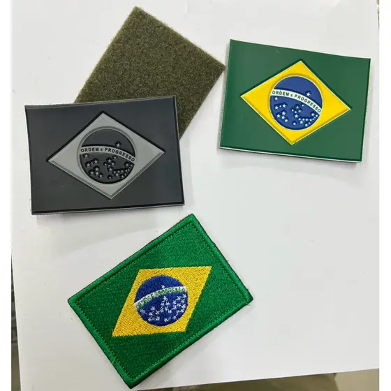 Patch Emborrachado ou Bordada Bandeira do Brasil Colorido e Preto e Branco