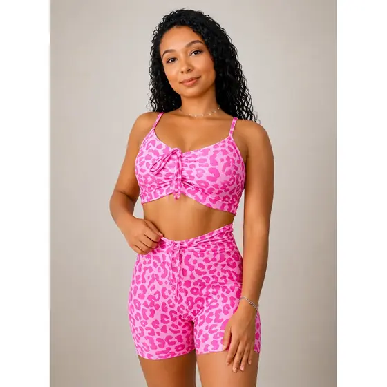 Conjunto Fitness Academia Feminino Animal Print Top e Short Meia coxa