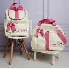 Bolsa Maternidade kit 2 peças menina e menino mala e mochila multifunção impermeável com bordado de flores e leãozinho
