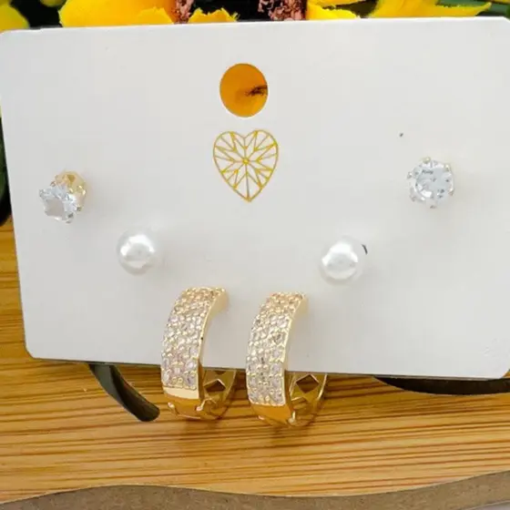 Brinco trio com ponto de luz e pérola argolinha e gota