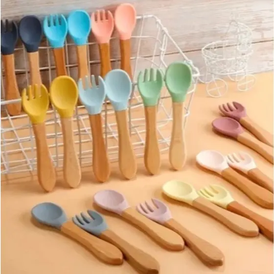 Kit Colher e Garfo de Silicone Talher com Cabo de Madeira infantil Introdução Alimentar Refeição para Bebê